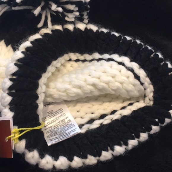 NWT BCBGeneration Warm Knit Winter Hat - Picture 8 of 8